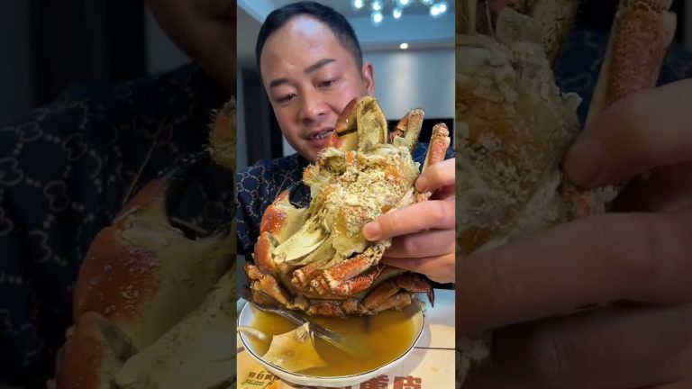 Delicious crab, well cooked crab, bread crab. #seafood #delicious #deliciousseafood #seafoodrecipes