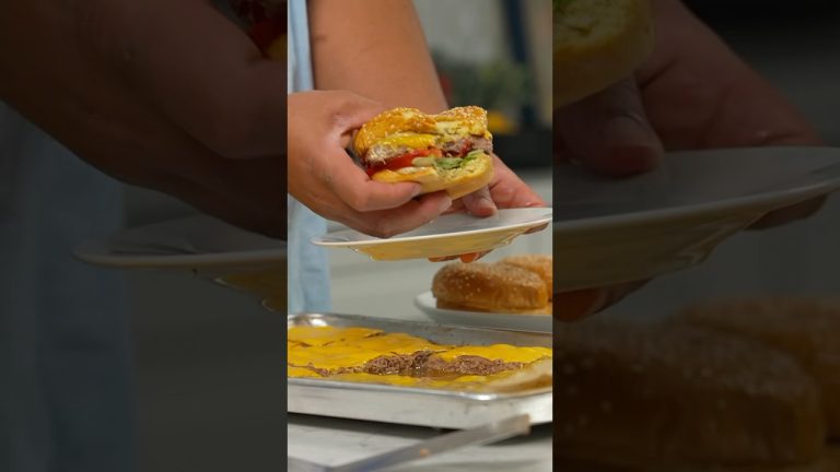 How to make burgers in bulk 🍔 #burgers #recipe #cooking #problemsolved