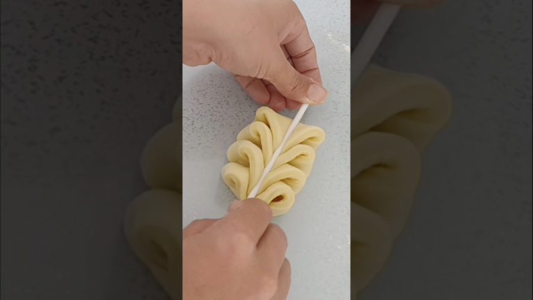 Cooking easy and delicious bread🍞🥐#bread#baking#shorts#short#trending#trendingshorts#tiktok#recipe