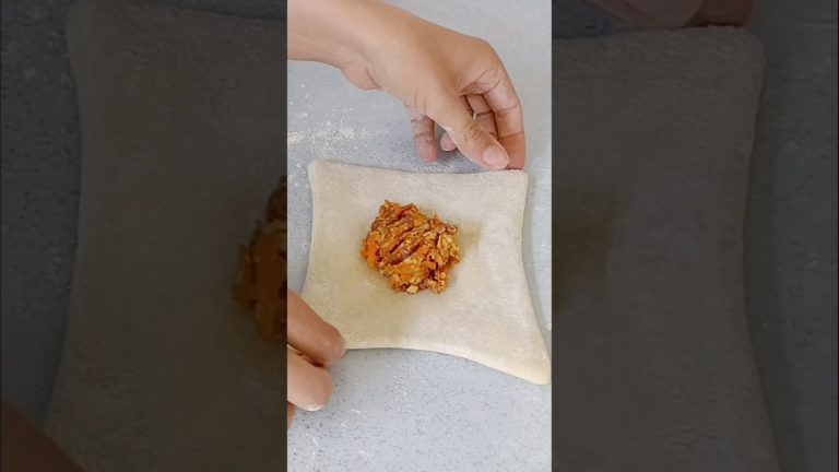 Quick and easy baking of bread at home🍞🥐#bread#baking#shorts#short#trending#tiktok#shortvideo