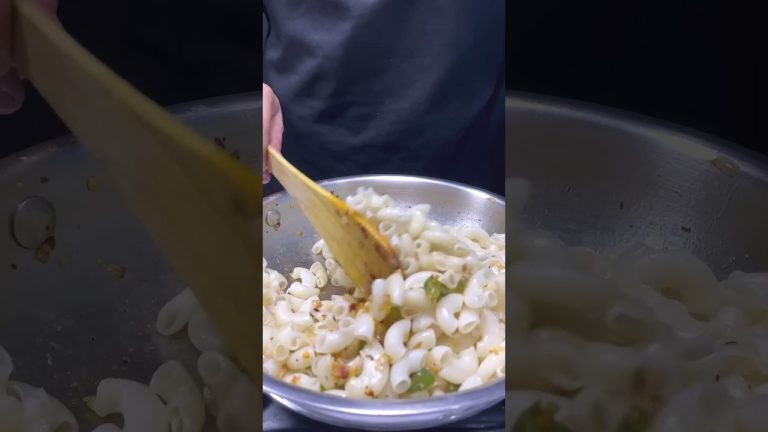 Making Delicious 🤤 White Souce Pasta ASMR Cooking #shorts #asmr #pasta #mukbang #recipe #food