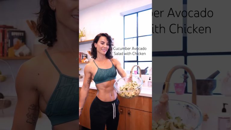 Amazing Cucumber Avocado Salad with Chicken 👉 WeRise App for my recipes and Workout Programs