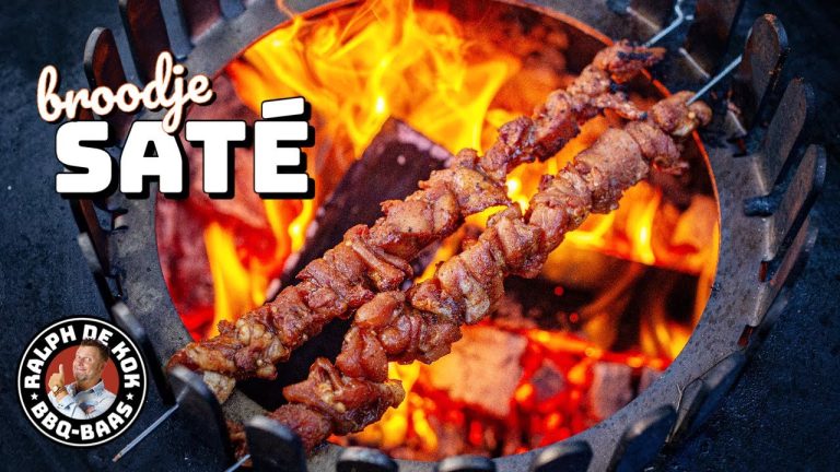 Flame grilled KIP SATÉ met pindasaus op de BBQ!
