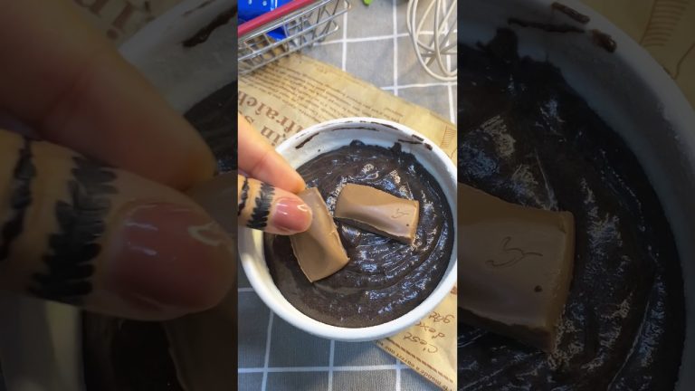 4 Ingredients Lava cake 🍫 #shorts