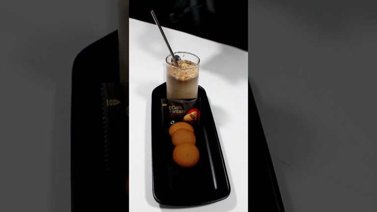 Chocolate milkshake#shorts #asmr #shortsfeed #trending #viralvideo #ytshorts #food #recipe #ytshort