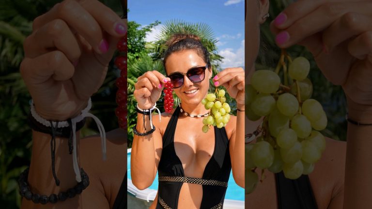 Red Currants Grape Smoothie Recipe 🍇🍎 #shorts