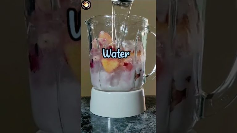 Smoothie #shorts #smoothie #smoothies #kefir #frozenfruits #berrysmoothie #frozenfruit #healthy #yum