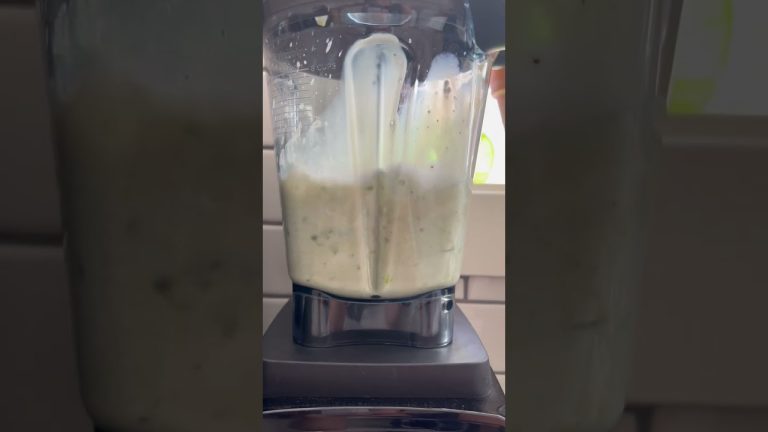 Avocado yogurt smoothie #avocado #yogurt #foodie