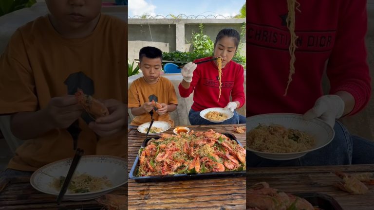 Yummy shrimp 🦐 stir-fry noodle