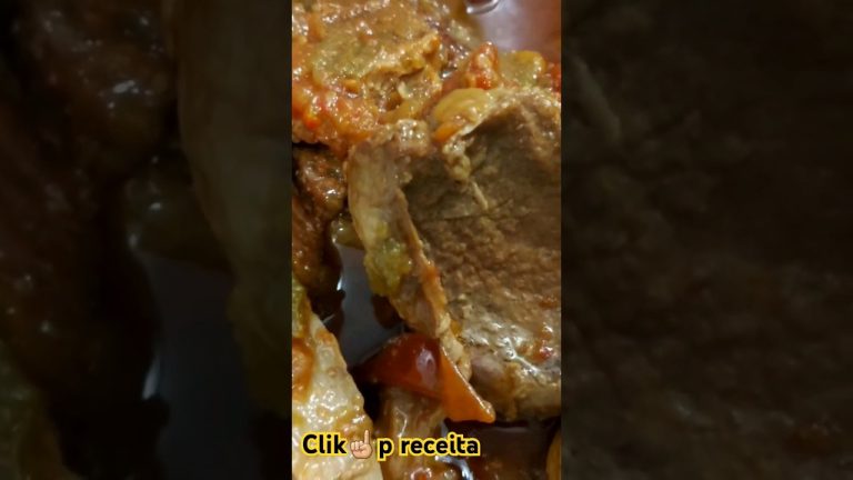 Carne ao molho vermelho. Fácil, rápida e deliciosa. #delicia #receita #shortsvideo