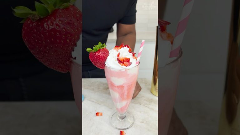 Strawberry Fanta Float #milkshake #strawberry #cocktail