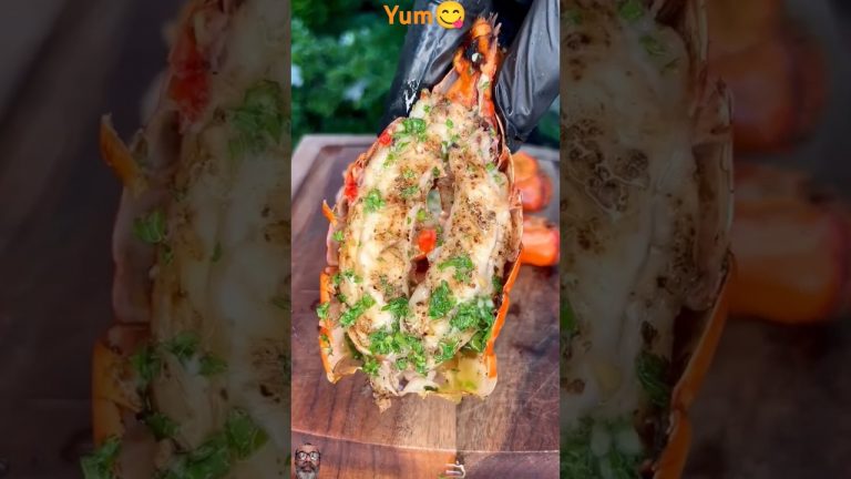 Lobster🦞 tails BBQ #lobstertail #seafood #lobstering #food #lobster #cooking #recipe #orangelobster