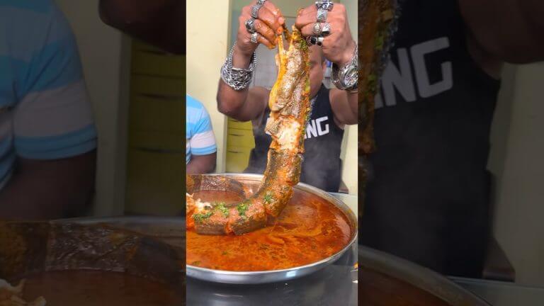 कुच्छ भी हो खाना रुकेगा नही….👑❤️🍗 #foodchallenge #foodsharing #indianfood #foodie #shortvideo