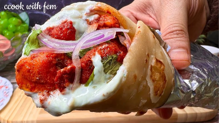 CHICKEN TIKKA ROLL Ki Sab Sey EASY Aur TASTY Recipe – Jisey Khake Sab Puchengey Ke Kaise Banaya