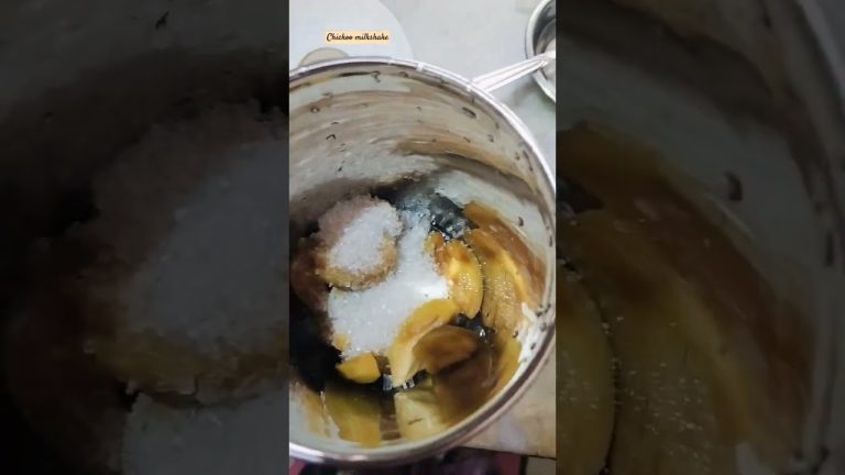 Chickoo milkshake| tauba tauba mood #taubatauba #shorts #fruit #ytshorts #sunday #shortsfeed