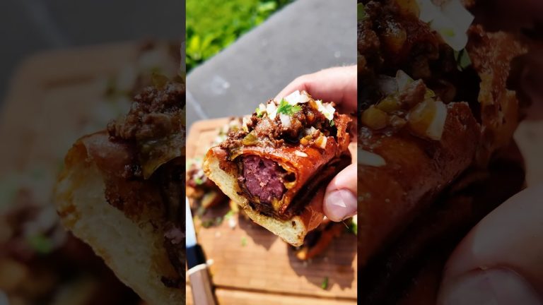 Wagyu Chili Cheese Wagyu Hot Dog 🌭 😮 #wagyubeef