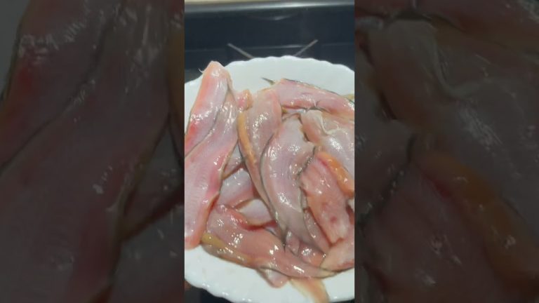 ഇത്ര എളുപ്പത്തിൽ ഇത് കറി വെച്ചിട്ടുണ്ടോ | Easy fish curry | Easy meen curry recipe #shortvideo