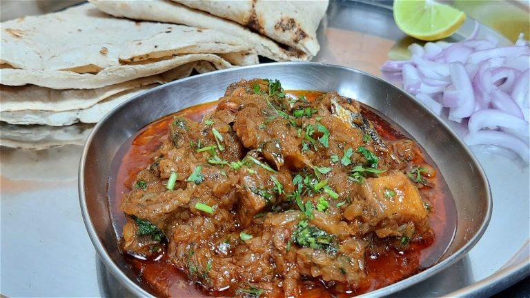 सुकी खारी मासळी | Dry Salted Fish Curry | Neeta Adurkar Recipes