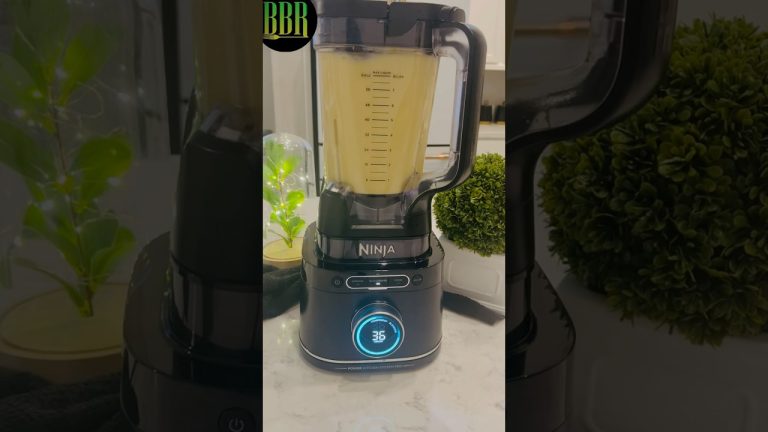 HEALTHY SMOOTHIE RECIPE #fruit #smoothie #drink #refreshing #viralvideo #ninja #recipe #shorts #reel