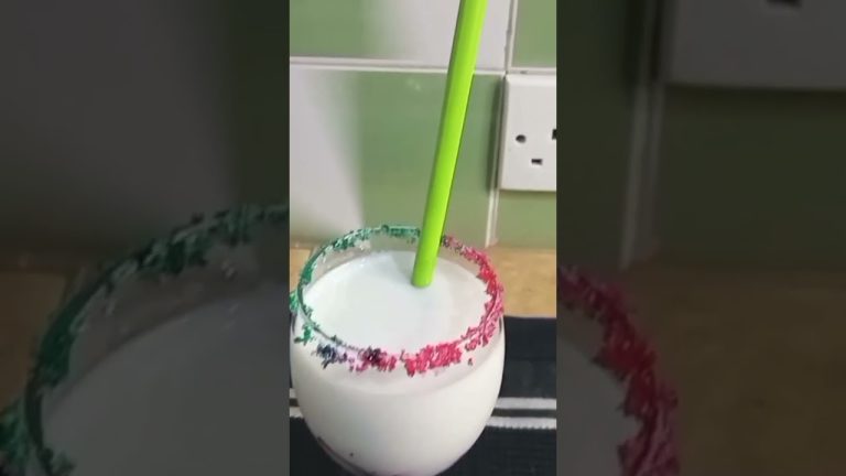 TWO EASY MILKSHAKES 🤩😛#oshinsimplelife #oshin#shorts