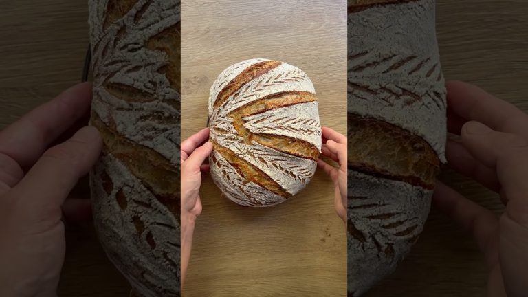 #sourdough #bread #breadscoring #baking #dailyvlog #foodie