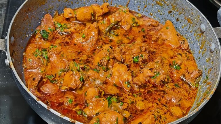 Chicken Gravy For Beginners & Bachelors || Chicken Gravy Recipe || Chicken Recipes