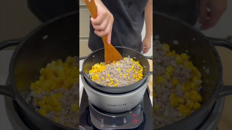 玉米豬肉炊飯，簡單香甜，萬用鍋可以一鍋到底