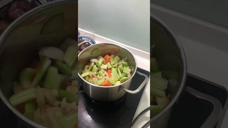 Beef burgundy pasta 紅酒燉牛肉義大利麵 #cooking #dinnerrecipe #food #dinner #beef #beefrecipe #burgundy