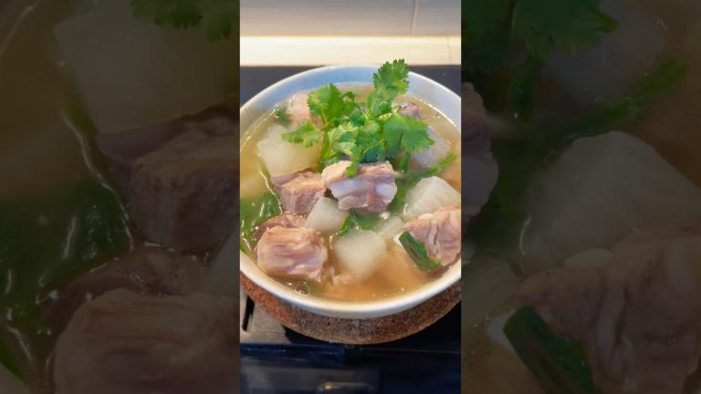 ต้มจืดหัวไชเท้ากระดูกหมู เมนูซุปซดร้อนๆ ไชเท้าหั่นชิ้นเล็ก นิ่มง่าย ใช้เวลาไม่นานก็เสร็จ