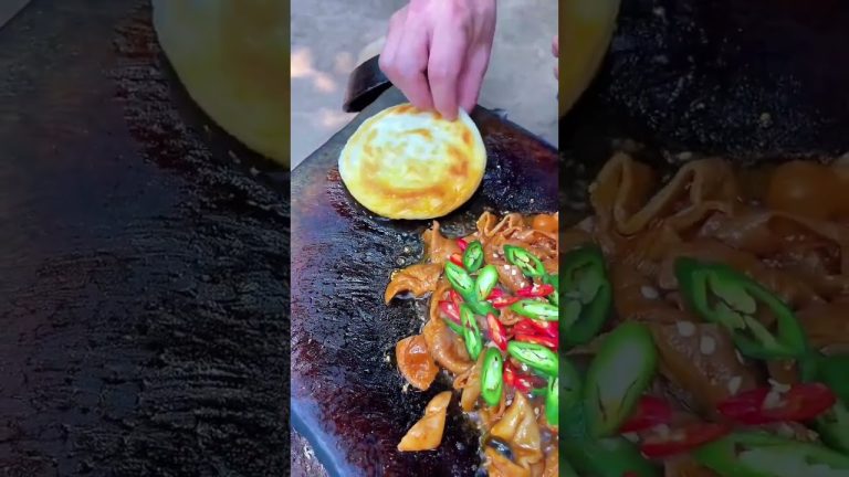 Chinese food spicy pork intestines #food #streetfood #中國美食