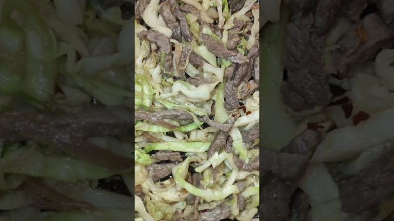 “5 Minutes ” Beef and cabbage stir-fry! #5minutesrecipe #quickrecipe #cooking #foodshorts