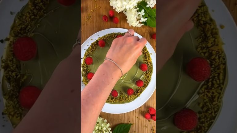 Pistachio cheesecake recipe #shortsfeed #cake
