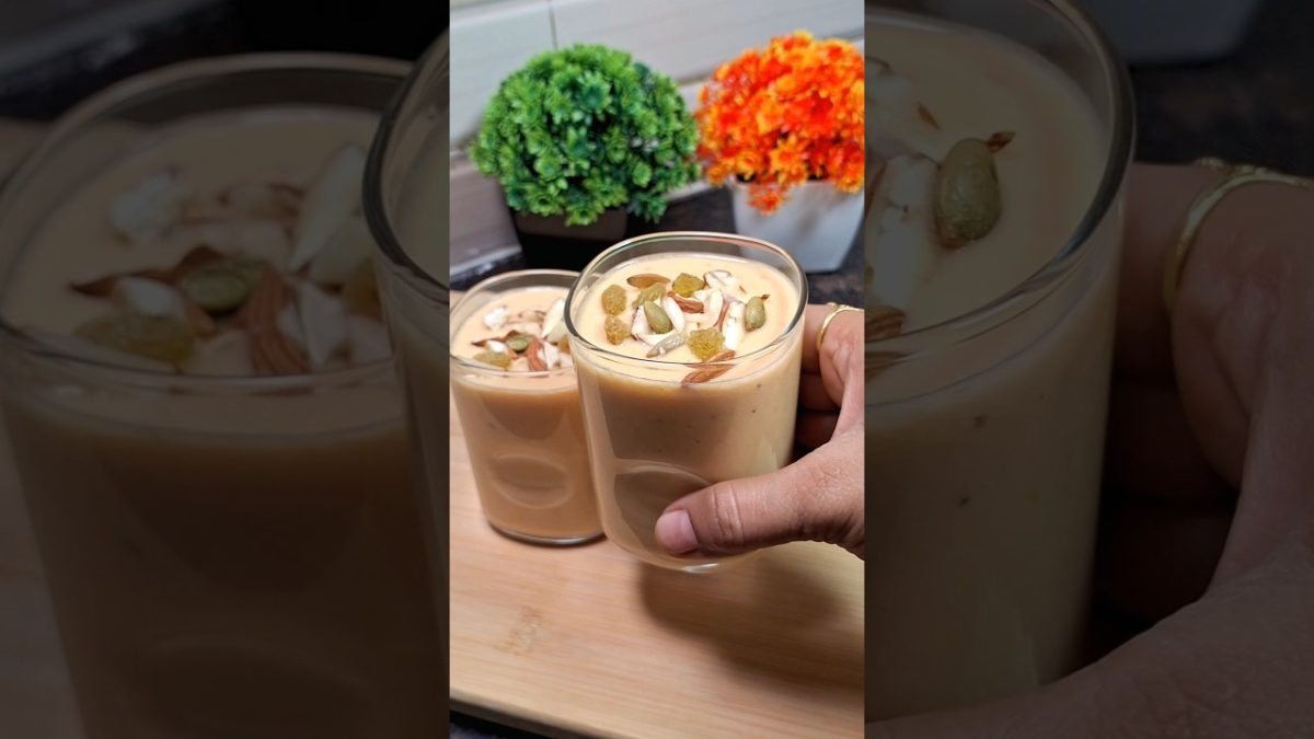 सेहत का ख्याल रखना बहुत जरूरी है | Makhana Smoothie #proteinshake #healthysnack #shorts #viralvideo