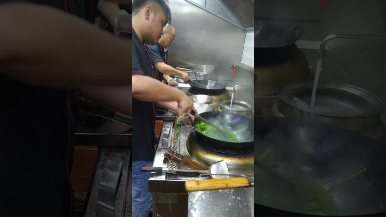 #sushii #seafood #streetfood #sushistyle #fish #sushi #seafoodrecipes #delicious #sushisashimi