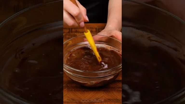 I taught all my friends how to make the fastest chocolate cake!