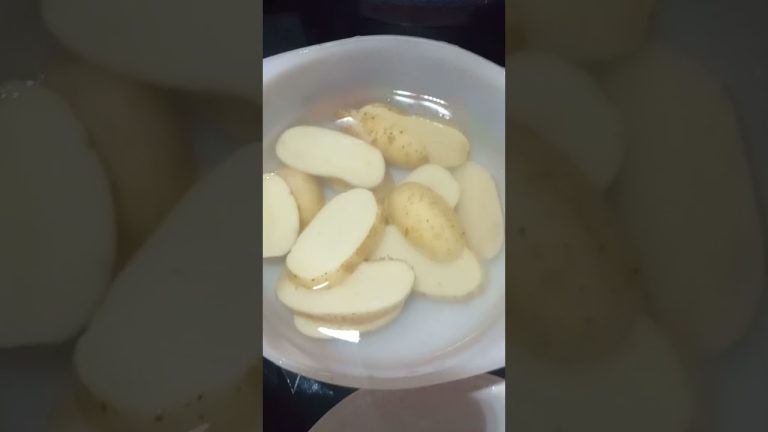 ONE POUND OR LESS MEAL Cheap Dinner Sausage & Bean Hotpot #budgetfriendly #costofliving #cooking