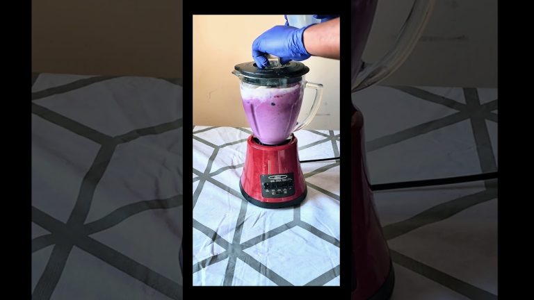 “Berry Blast Smoothie | Strawberry & Blueberry Refreshment