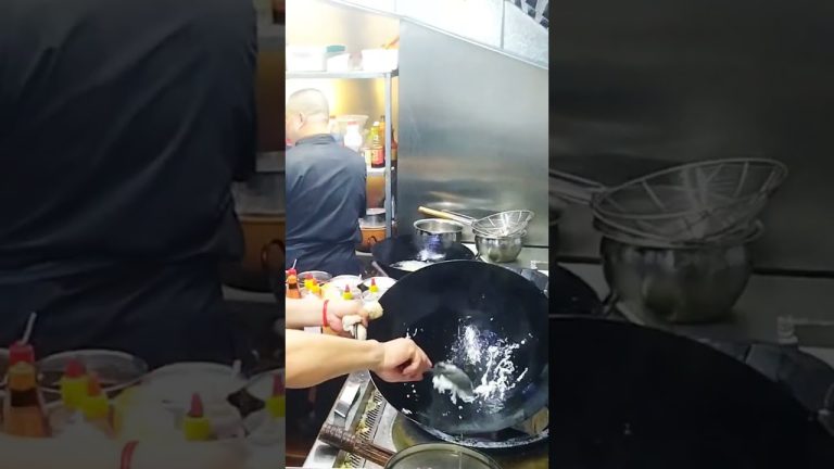 #cooking #sushistyle #seafood #food #sushii #seafoodrecipes #streetfood #sushi #fish #delicious