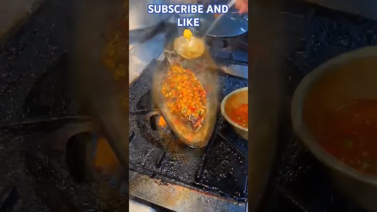 #shorts #streetfoodasia #food #chinesestreet #fish #sreetfood #asiafood #seafood #foodie #keşfet