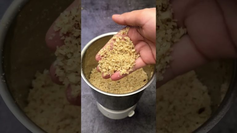 बची हुई रोटी की स्वादिष्ट मिठाई Bachi Hui Roti ki Recipe #sweet #dessert #shorts #trending #food