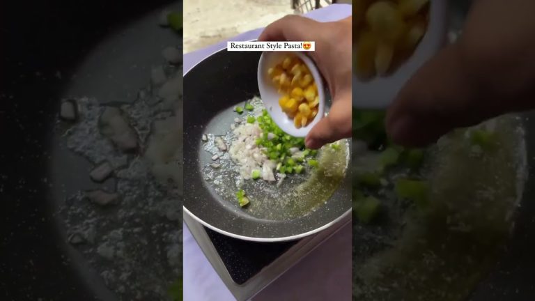 #Nitinkirasoi8590 # Shortsvideo #trendingshorts #whitesaucepasta #viralshort