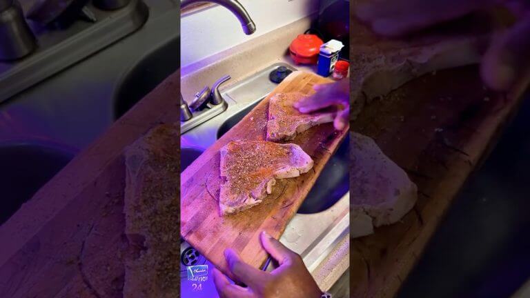 Those Steaks Look Delicious | What kind of Spices Were Used? #food #viralvideo #food #foodshorts