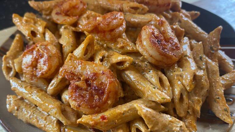 🔥Only 5 Ingredients! – Spicy Creamy Prawn Pasta!