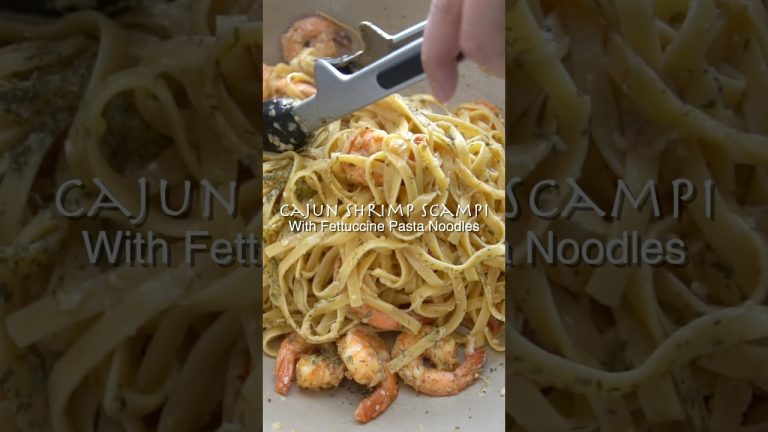 Cajun Shrimp Scampi with Fettuccine Pasta Noodles. Easy Recipes #shorts #pasta #recipe #shrimp