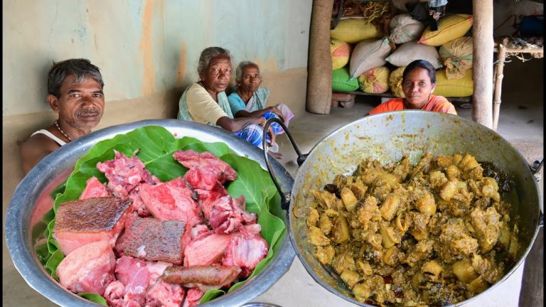 Tribal Style PORK recipe | Pig Meat cooking and eating by Grandmothers | village tribal cooking