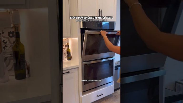 what I’m making for dinner during our postpartum days: bbq chicken flatbreads + salad 🍕🥗 #postpartum