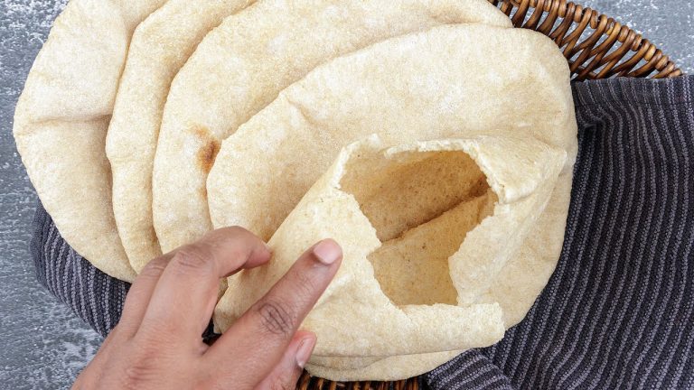 Easy Homemade Lebanese Pita Bread Recipe