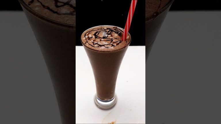 Black Forest Cake  🎂  Smoothie in 60 Seconds! #shorts