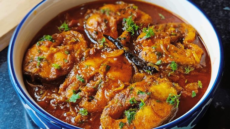 Shol Macher Bhuna Recipe | Bengali Traditional Shol Fish Curry Recipe | Sumi's Cooking Corner