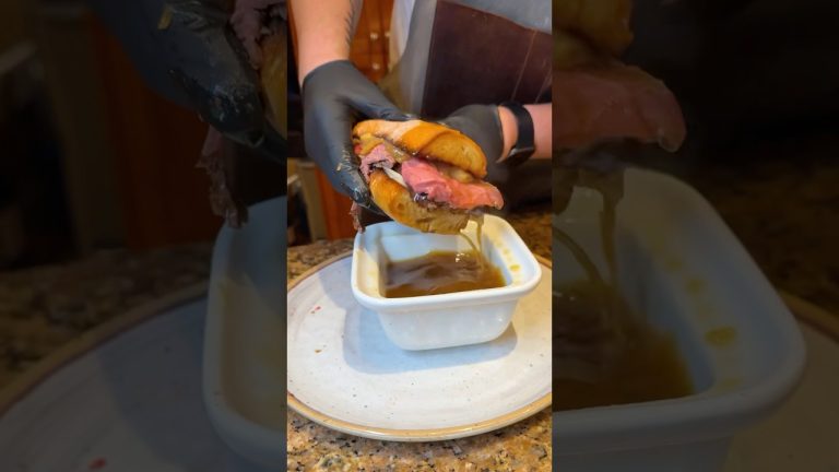 🥪🥩💦 Roast Beef Dip